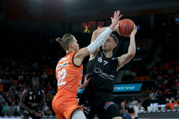 增加了对手 增加了对手