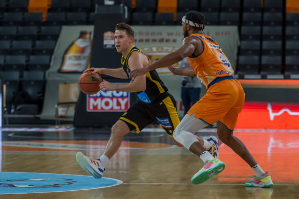 广泛的人群 广泛的人群